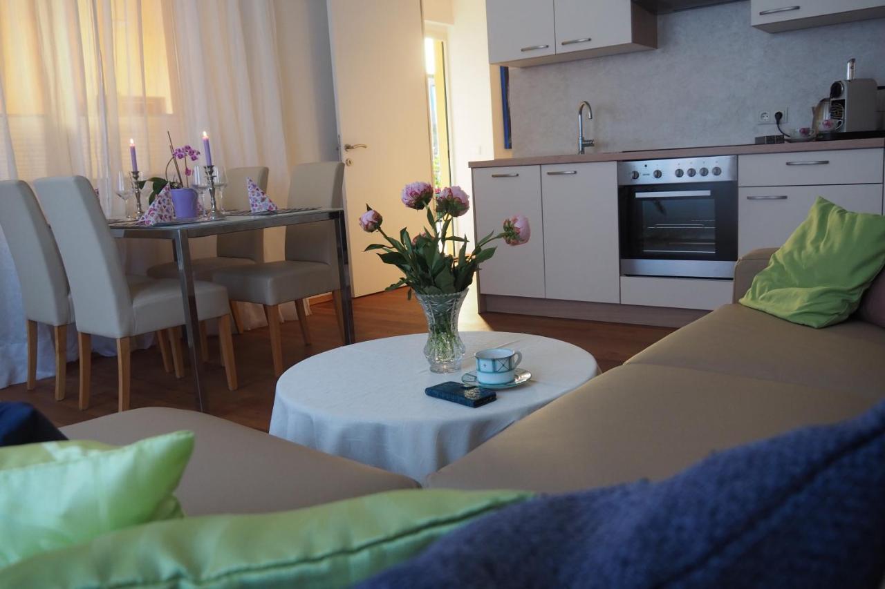 Weghuberhof Ferienwohnungen Biedermannsdorf ภายนอก รูปภาพ